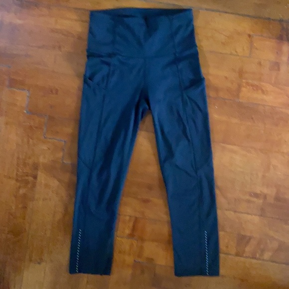 Lululemon CA 35801 RN 106259 H8 leggings - Picture 7 of 9
